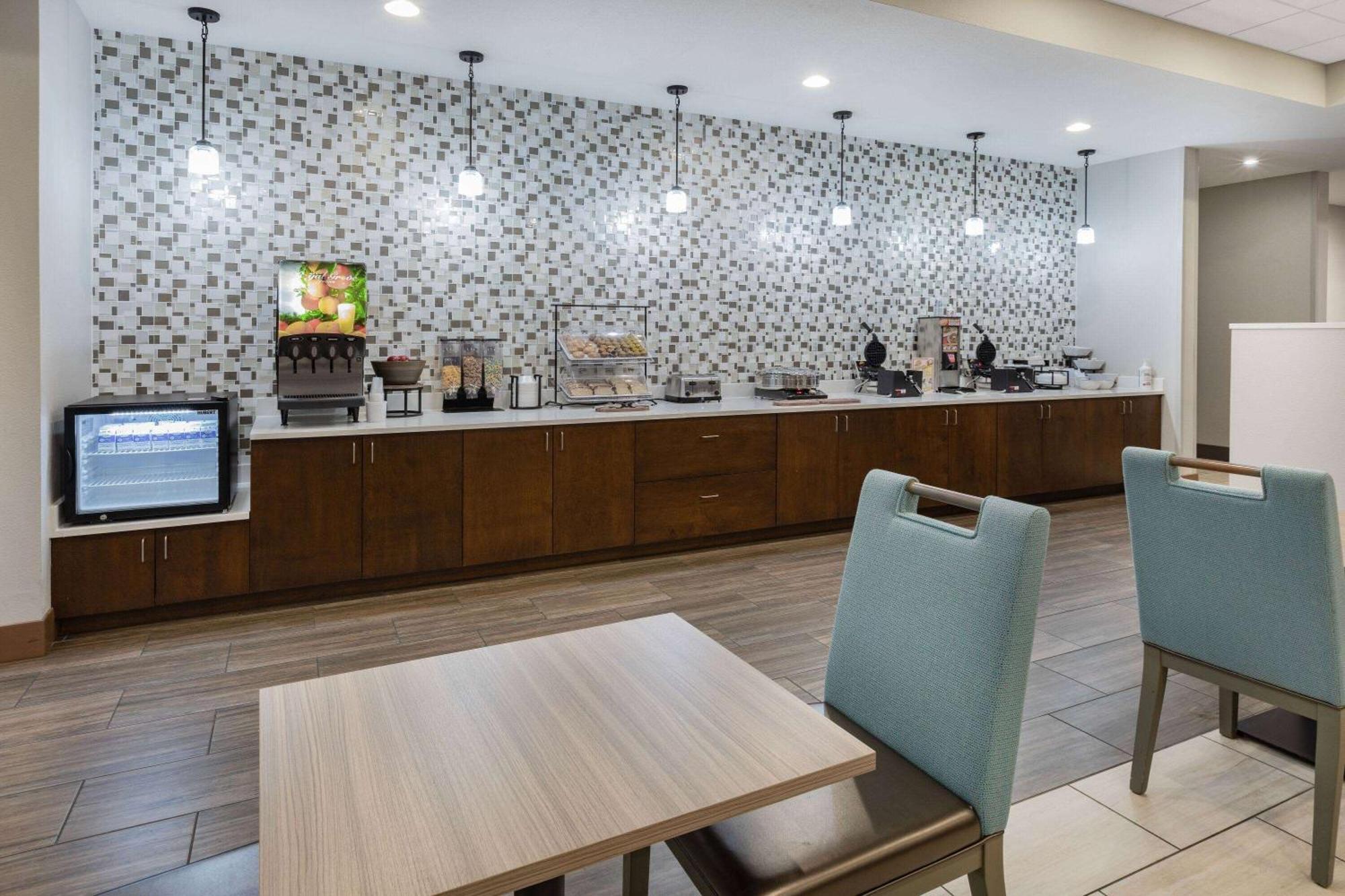 La Quinta Inn & Suites By Wyndham Jackson-Cape Girardeau Exterior foto
